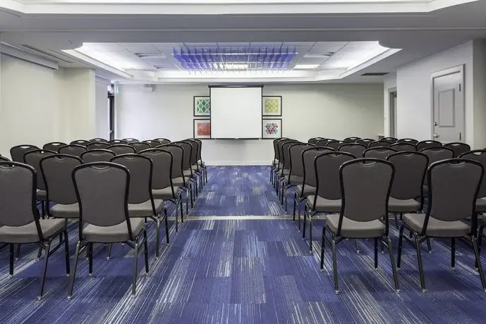 Holiday Inn Express & Suites Mississauga-Toronto Southwest 