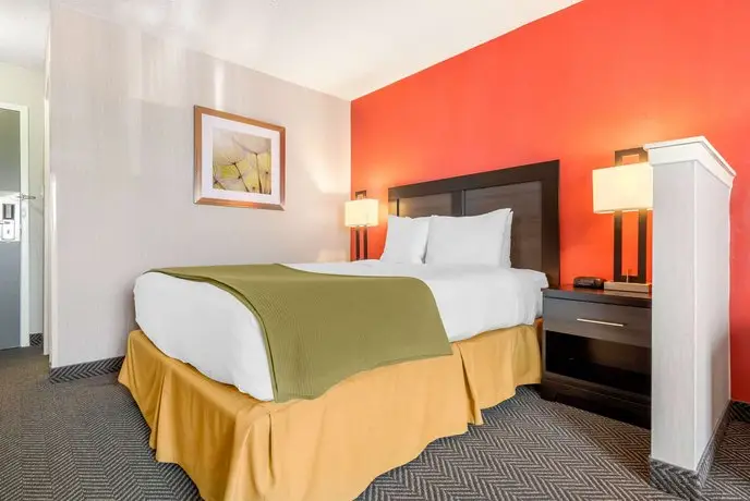 Quality Inn & Suites Toronto West 401-Dixie 