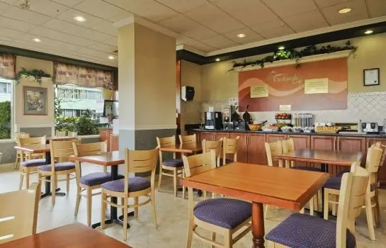 Days Inn by Wyndham Vancouver Airport 