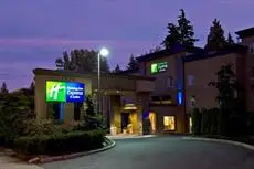 Holiday Inn Express Hotel and Suites Surrey 