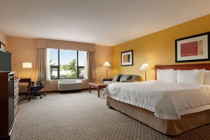 Hampton Inn & Suites Langley-Surrey 