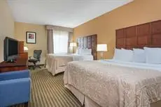 Ramada by Wyndham Columbus Polaris Hotel 