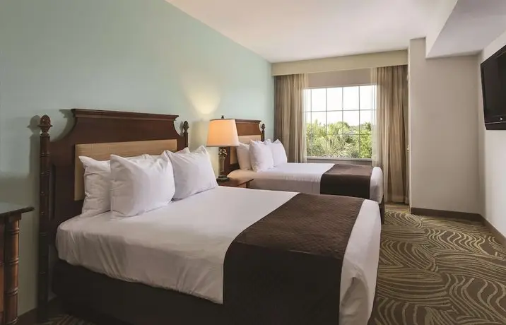 DoubleTree Suites by Hilton Naples 