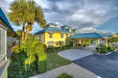 Naples Garden Inn 