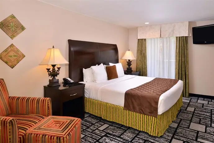 Best Western Plus Meridian Inn & Suites Anaheim-Orange 