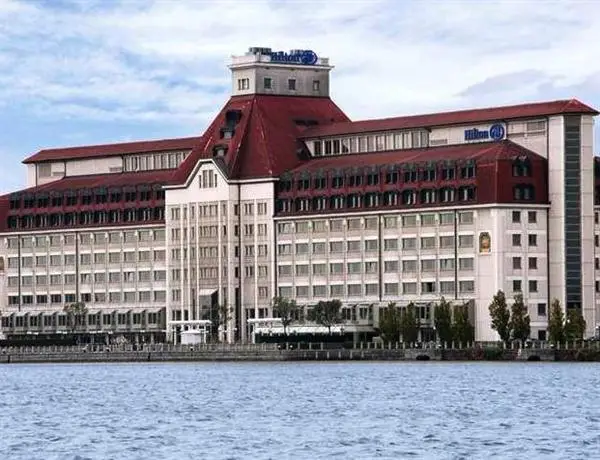 Hilton Vienna Danube Waterfront