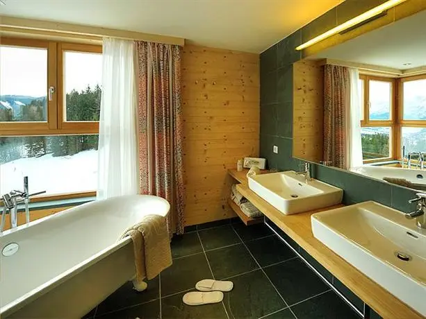 Holzhotel Forsthofalm 