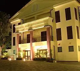 Athena Palace Hotel 