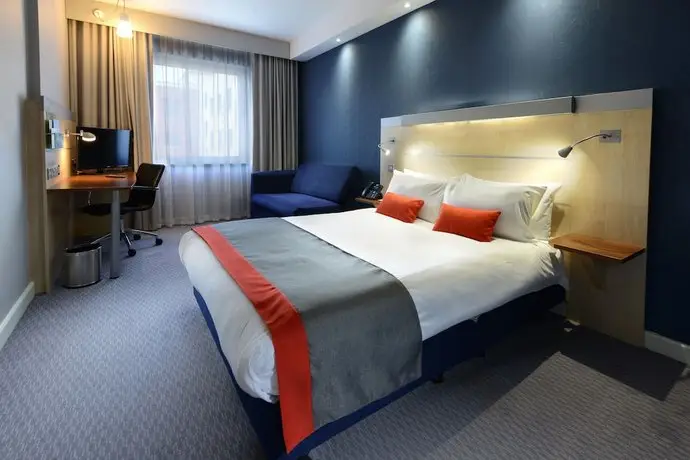 Holiday Inn Express Dublin-Airport 