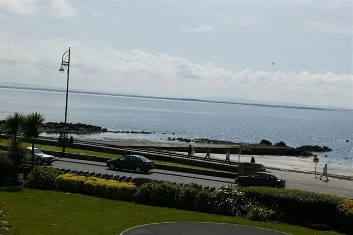 Galway Bay Hotel Conference & Leisure Centre 