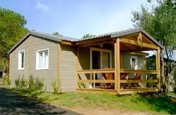 Grand Bleu Vacances Camping Residence Les Pescalunes 