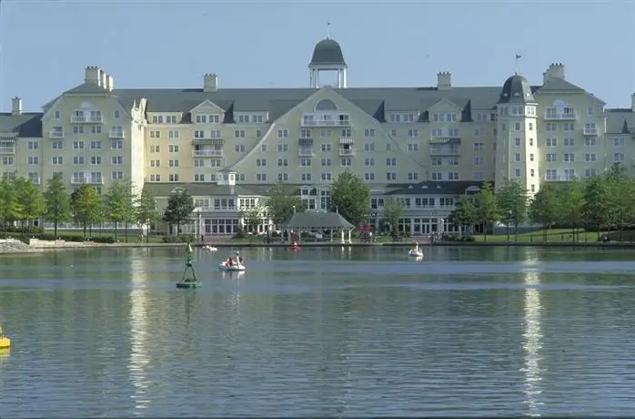 Disney's Newport Bay Club 