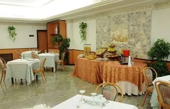 Hotel Alba Del Gargano