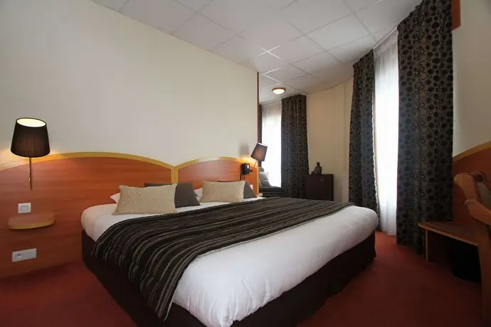 Kyriad Hotel Lamballe 