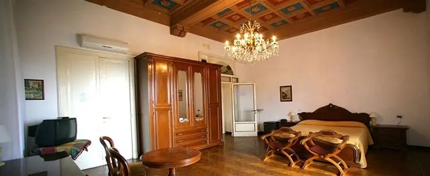 Hotel La Vela-Castello Il Rifugio 