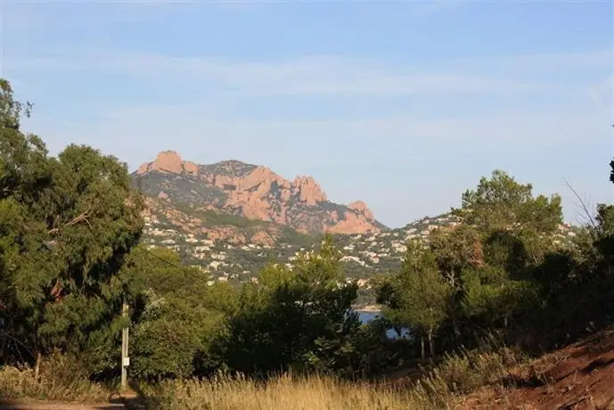 Auberge Provencale Saint-Raphael 