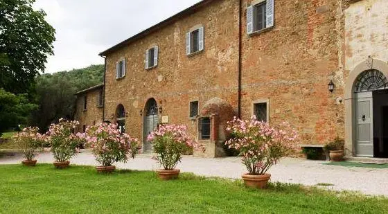 Antico Casale di Montegualandro & Spa 