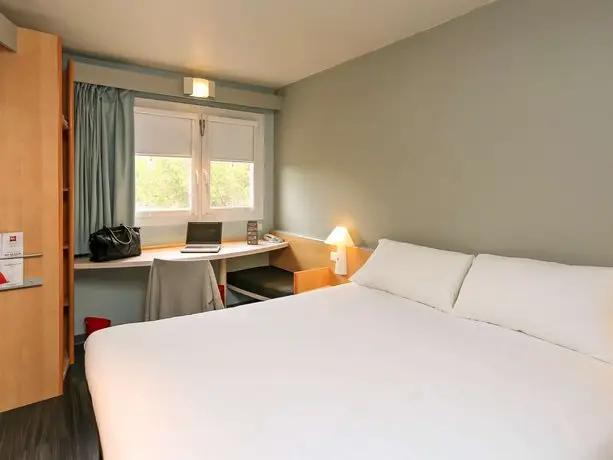 Ibis Nimes Ouest - A9 