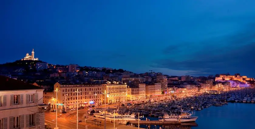 Escale Oceania Marseille Vieux Port 