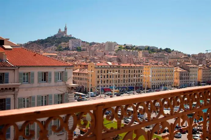 Escale Oceania Marseille Vieux Port 