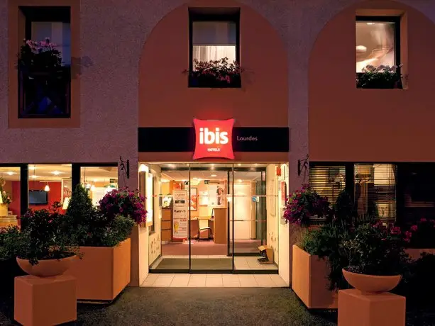 Ibis Lourdes Centre Gare