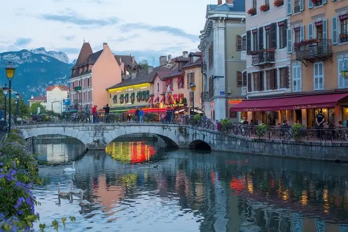 Campanile Annecy Centre - Gare 