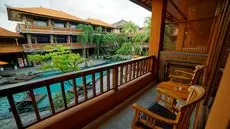 Wina Holiday Villa Hotel 