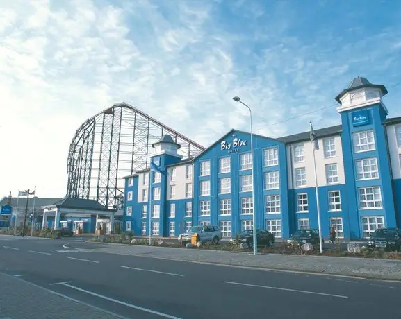 The Big Blue Hotel - Blackpool Pleasure Beach 