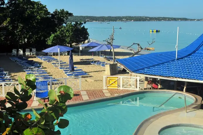 Negril Treehouse Resort 