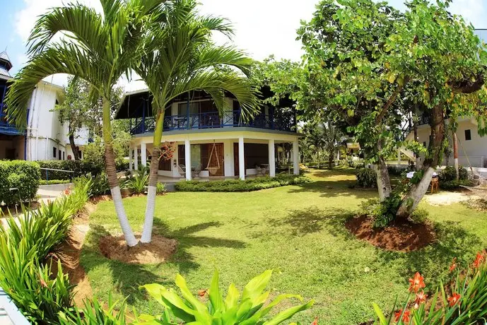 Negril Treehouse Resort 