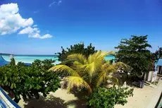 Negril Treehouse Resort 