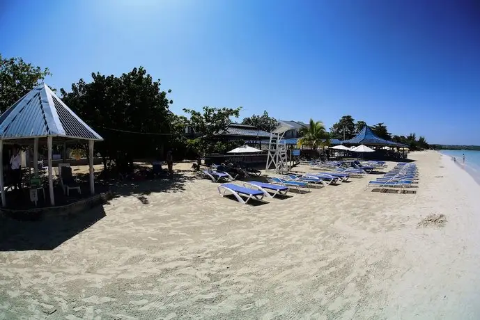 Negril Treehouse Resort 