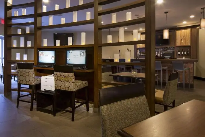 DoubleTree by Hilton Hotel Raleigh - Brownstone - University