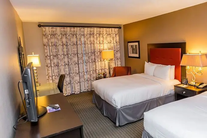 DoubleTree by Hilton Hotel Raleigh - Brownstone - University 