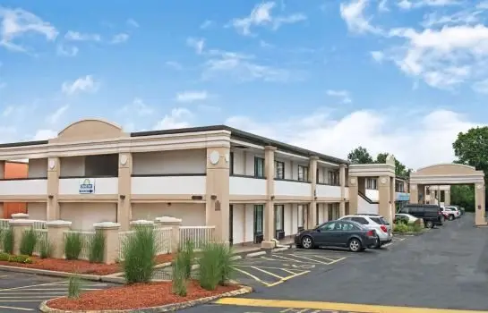 Days Inn by Wyndham St Louis Lindbergh Boulevard