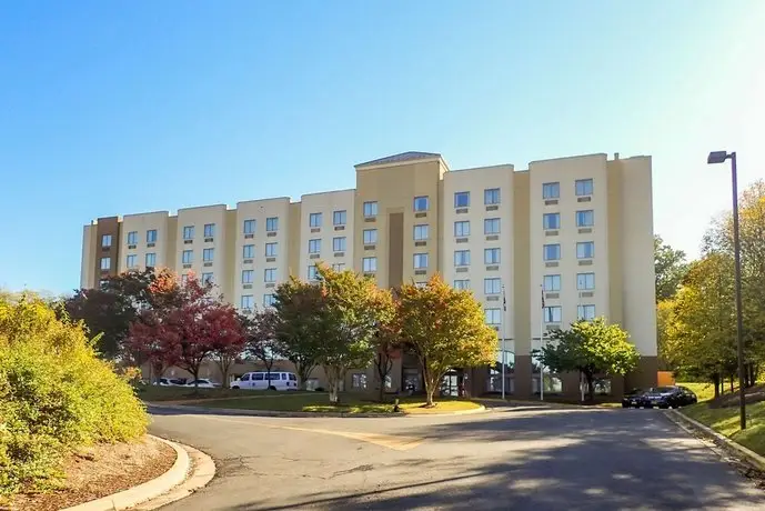 BWI Airport Inn & Suites