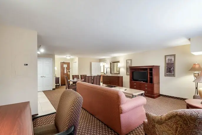 Clarion Collection Hotel Arlington Court Suites 