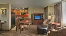 Clarion Collection Hotel Arlington Court Suites 