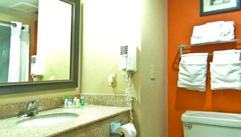 Holiday Inn Hotel & Suites Slidell