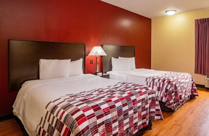 Red Roof Inn & Suites Indianapolis Airport 