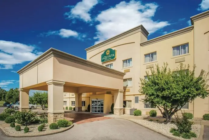 La Quinta Inn & Suites Evansville