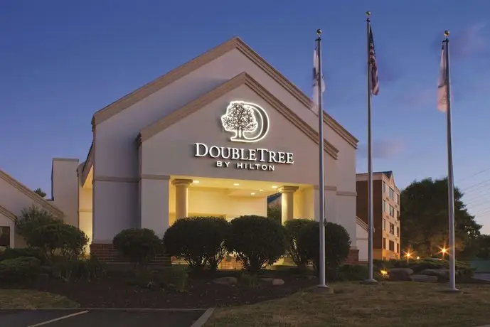 DoubleTree by Hilton Cleveland South