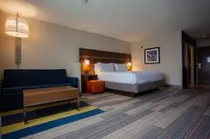 Holiday Inn Express & Suites Atlanta Perimeter Mall Hotel 