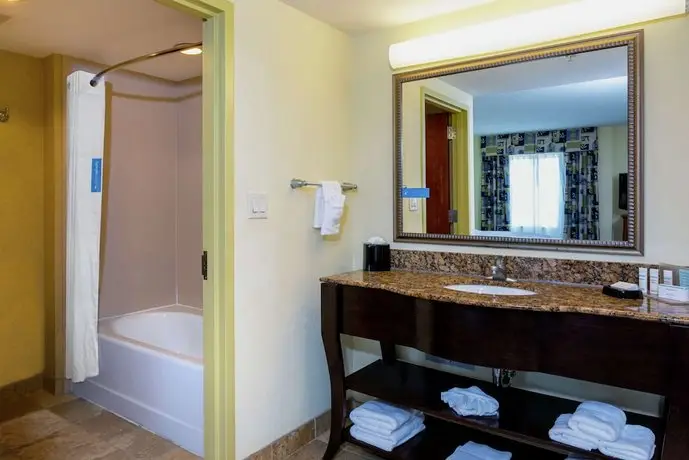 Hampton Inn & Suites - Fort Pierce 