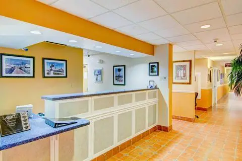 Hutchinson Island Plaza Hotel & Suites 