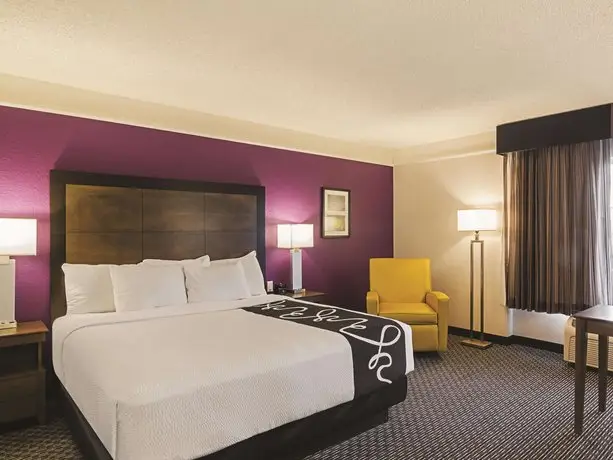 La Quinta Inn & Suites Denver Airport DIA 