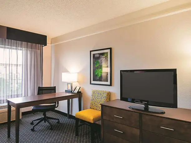 La Quinta Inn & Suites Denver Airport DIA 