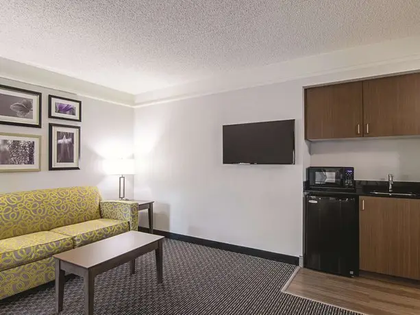 La Quinta Inn & Suites Denver Airport DIA 