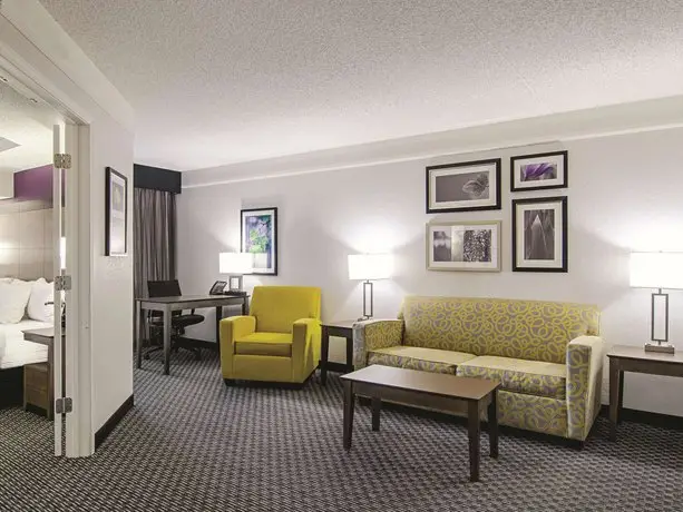 La Quinta Inn & Suites Denver Airport DIA 