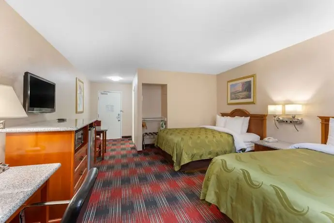 Quality Inn & Suites Oceanside Near Camp Pendleton 